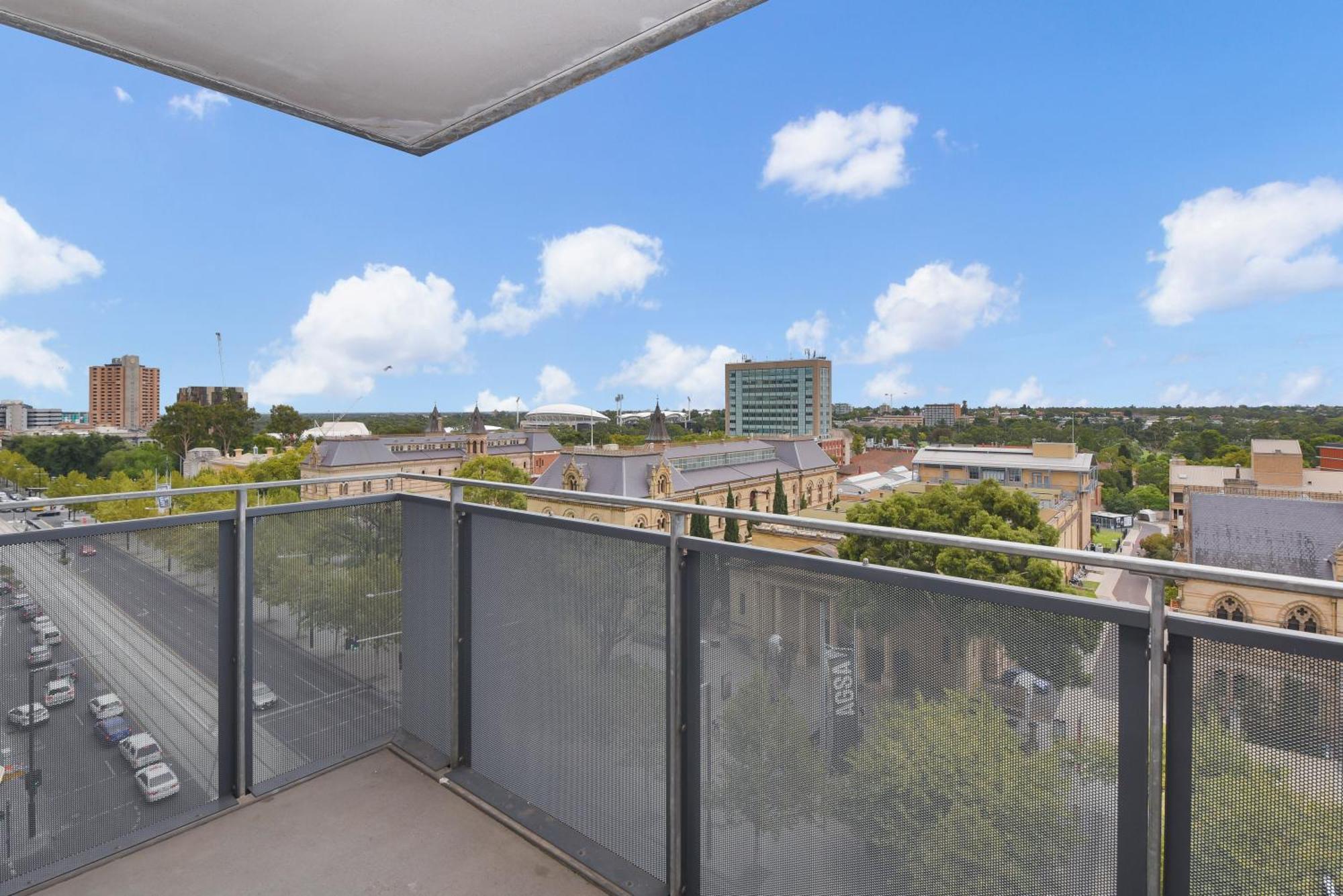 Light & Airy 3 Bd Cbd Apt: Balconytramwifi/Parking Apartment Adelaide Exterior photo
