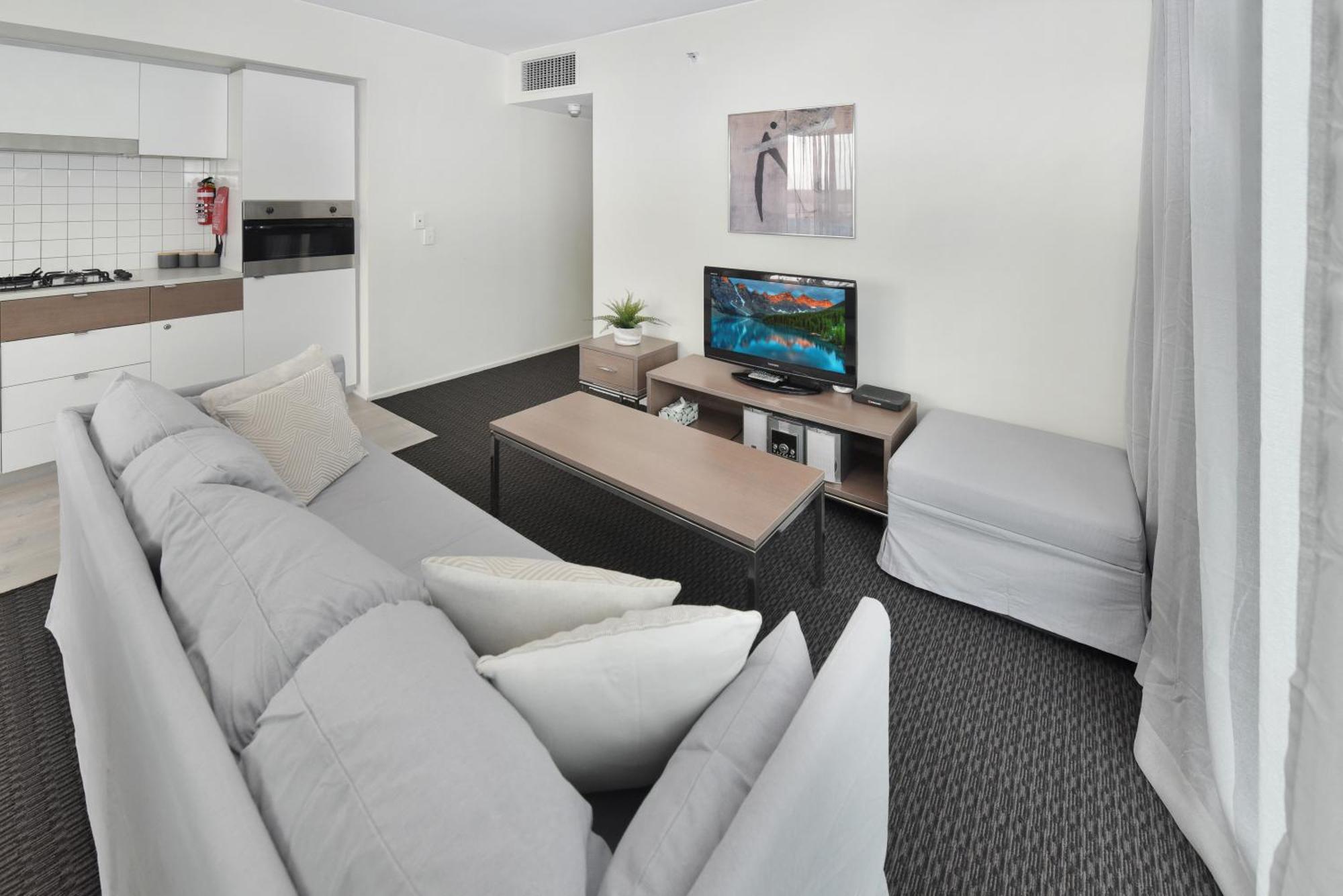 Light & Airy 3 Bd Cbd Apt: Balconytramwifi/Parking Apartment Adelaide Exterior photo