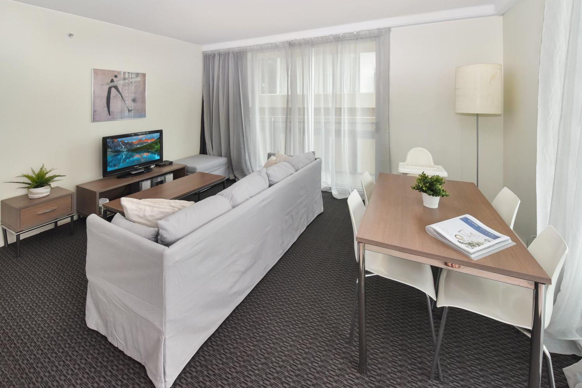 Light & Airy 3 Bd Cbd Apt: Balconytramwifi/Parking Apartment Adelaide Exterior photo
